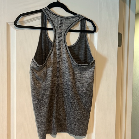 Lululemon swiftly tank - Picture 3 of 3